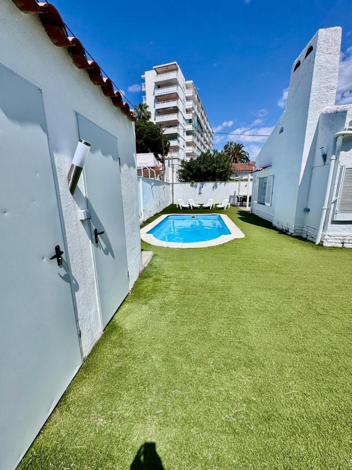 הוילה קמברילס Vila Mar מראה חיצוני תמונה